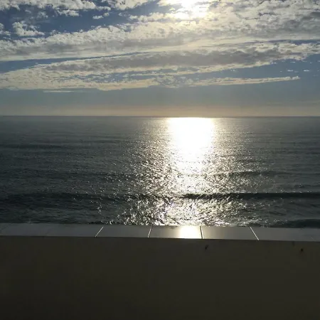 Seafront House Above The M113 Semesterbostad