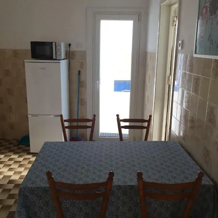 Semesterbostad Seafront House Above The M113 Ericeira