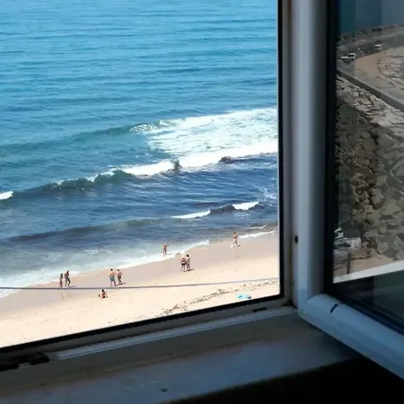 Seafront House Above The M113 בית נופש *